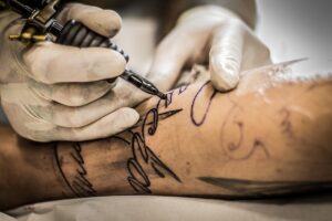 tatuaggio-su-smagliatura-300x200