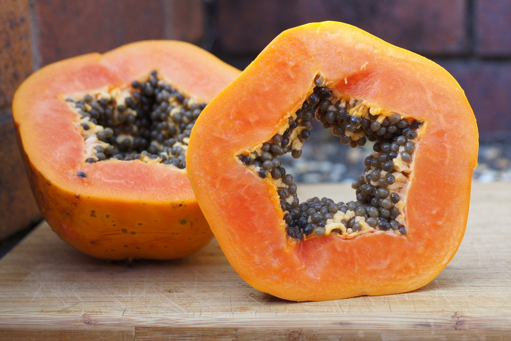 Alcuni benefici del consumo di papaia Proprietà degli alimenti  