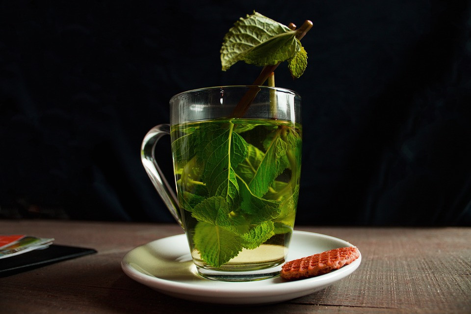 Il tè verde è un antidepressivo? Uno studio recente pare confermarlo Psicologia  