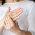 Dolore alle dita delle mani: da cosa può dipendere? Benessere 